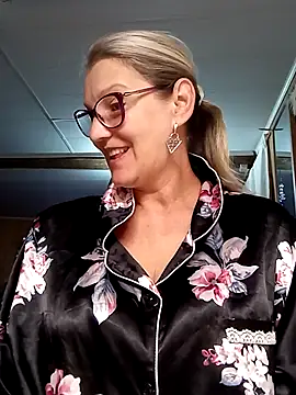 irinamaux online show from October 2025 04:33:01 AM