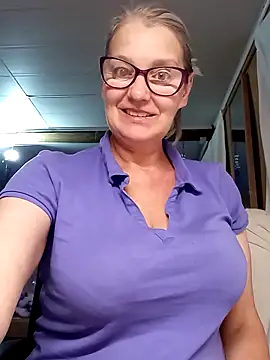 irinamaux online show from October 2025 02:45:02 AM