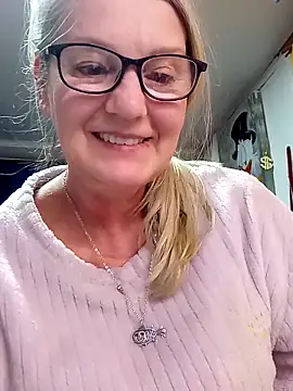 irinamaux online show from April 2026 07:58:02 AM