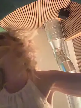 Snapshot of LexyGold chatting on October 2025 03:00:01 PM LexyGold online show from October 2025 03:00:01 PM