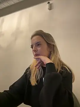 Snapshot of LexyGold chatting on November 2025 02:16:01 PM LexyGold online show from November 2025 02:16:01 PM