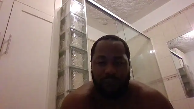 Snapshot of Bighood_T chatting on May 2026 05:23:01 AM Bighood T online show from May 2026 05:23:01 AM