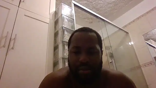 Snapshot of Bighood_T chatting on May 2026 05:37:01 AM Bighood T online show from May 2026 05:37:01 AM