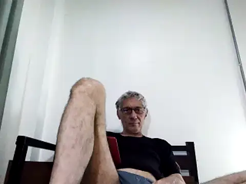 Snapshot of BIGUNCUTHARDCOCK chatting on March 2025 11:31:01 AM BIGUNCUTHARDCOCK online show from March 2025 11:31:01 AM