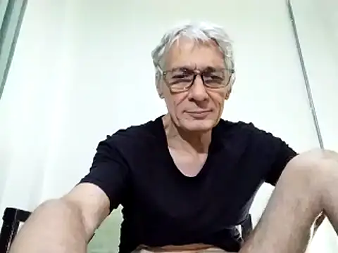 Snapshot of BIGUNCUTHARDCOCK chatting on March 2025 01:07:02 PM BIGUNCUTHARDCOCK online show from March 2025 01:07:02 PM