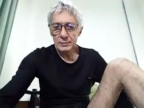 Snapshot of BIGUNCUTHARDCOCK chatting on March 2025 12:45:01 AM BIGUNCUTHARDCOCK online show from March 2025 12:45:01 AM