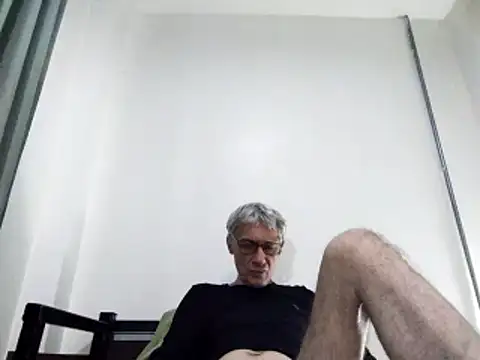 Snapshot of BIGUNCUTHARDCOCK chatting on March 2025 03:47:01 AM BIGUNCUTHARDCOCK online show from March 2025 03:47:01 AM