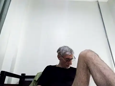 Snapshot of BIGUNCUTHARDCOCK chatting on March 2025 07:37:02 AM BIGUNCUTHARDCOCK online show from March 2025 07:37:02 AM