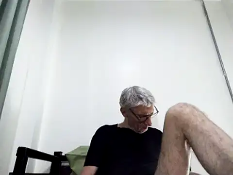 Snapshot of BIGUNCUTHARDCOCK chatting on March 2025 11:05:02 AM BIGUNCUTHARDCOCK online show from March 2025 11:05:02 AM