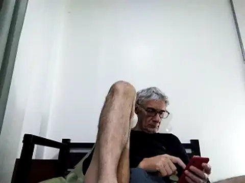 Snapshot of BIGUNCUTHARDCOCK chatting on March 2025 01:00:01 AM BIGUNCUTHARDCOCK online show from March 2025 01:00:01 AM