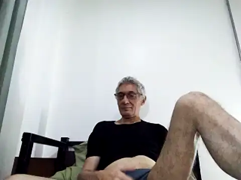 Snapshot of BIGUNCUTHARDCOCK chatting on March 2025 03:44:02 AM BIGUNCUTHARDCOCK online show from March 2025 03:44:02 AM