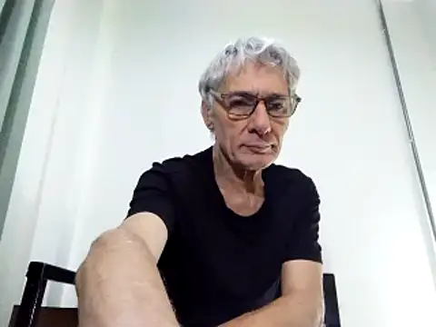 Snapshot of BIGUNCUTHARDCOCK chatting on March 2025 12:06:02 AM BIGUNCUTHARDCOCK online show from March 2025 12:06:02 AM