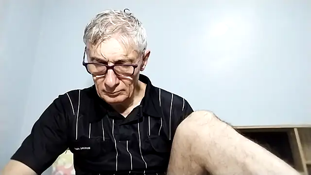 Snapshot of BIGUNCUTHARDCOCK chatting on September 2025 02:00:02 AM BIGUNCUTHARDCOCK online show from September 2025 02:00:02 AM