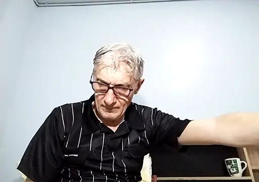 Snapshot of BIGUNCUTHARDCOCK chatting on September 2025 01:38:02 AM BIGUNCUTHARDCOCK online show from September 2025 01:38:02 AM