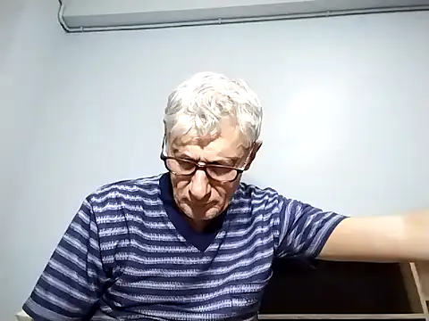 Snapshot of BIGUNCUTHARDCOCK chatting on September 2025 12:38:02 PM BIGUNCUTHARDCOCK online show from September 2025 12:38:02 PM