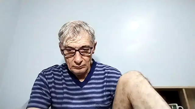 Snapshot of BIGUNCUTHARDCOCK chatting on September 2025 12:56:02 AM BIGUNCUTHARDCOCK online show from September 2025 12:56:02 AM