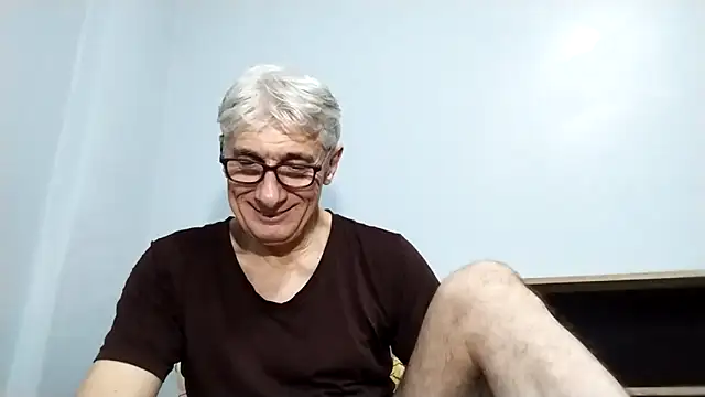 Snapshot of BIGUNCUTHARDCOCK chatting on September 2025 01:35:01 PM BIGUNCUTHARDCOCK online show from September 2025 01:35:01 PM