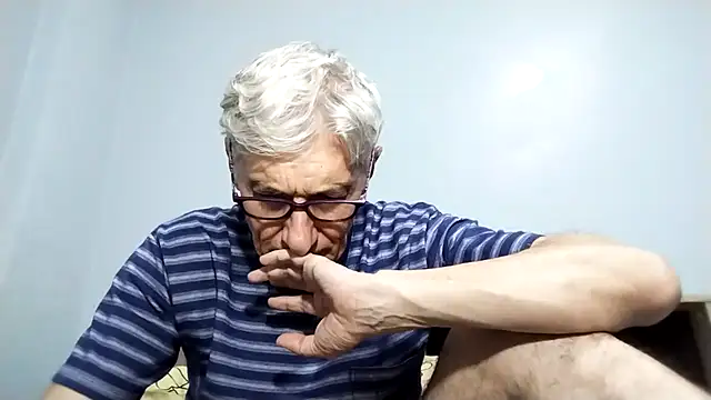 Snapshot of BIGUNCUTHARDCOCK chatting on September 2025 12:52:01 PM BIGUNCUTHARDCOCK online show from September 2025 12:52:01 PM