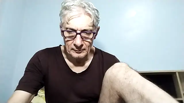 Snapshot of BIGUNCUTHARDCOCK chatting on September 2025 01:32:02 AM BIGUNCUTHARDCOCK online show from September 2025 01:32:02 AM