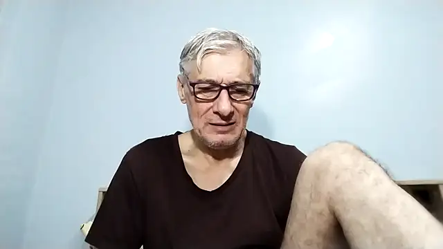 Snapshot of BIGUNCUTHARDCOCK chatting on September 2025 01:55:02 AM BIGUNCUTHARDCOCK online show from September 2025 01:55:02 AM