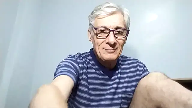 Snapshot of BIGUNCUTHARDCOCK chatting on September 2025 02:00:02 PM BIGUNCUTHARDCOCK online show from September 2025 02:00:02 PM