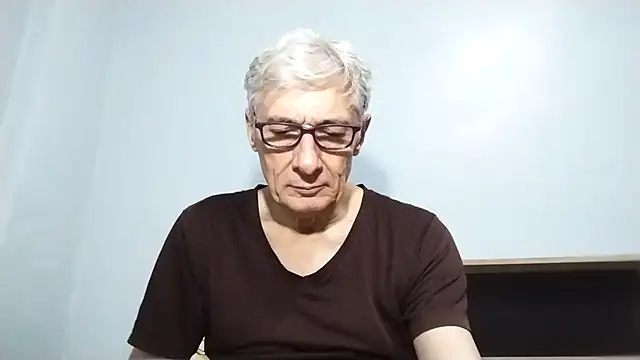 Snapshot of BIGUNCUTHARDCOCK chatting on September 2025 02:11:01 PM BIGUNCUTHARDCOCK online show from September 2025 02:11:01 PM