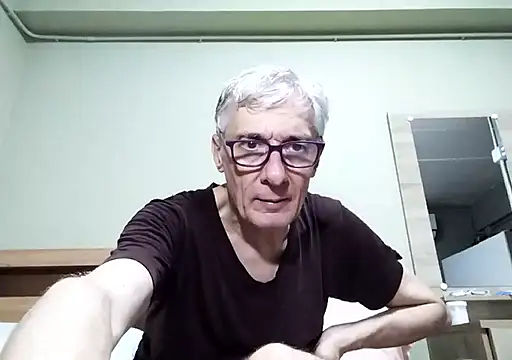 Snapshot of BIGUNCUTHARDCOCK chatting on September 2025 01:27:01 PM BIGUNCUTHARDCOCK online show from September 2025 01:27:01 PM