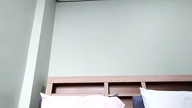 Snapshot of BIGUNCUTHARDCOCK chatting on October 2025 01:24:02 AM BIGUNCUTHARDCOCK online show from October 2025 01:24:02 AM