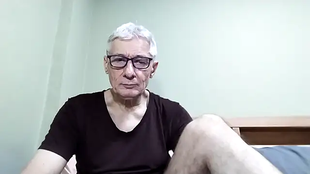 Snapshot of BIGUNCUTHARDCOCK chatting on October 2025 02:03:01 PM BIGUNCUTHARDCOCK online show from October 2025 02:03:01 PM