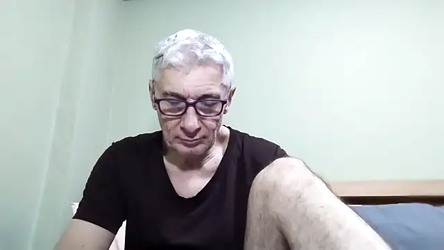 Snapshot of BIGUNCUTHARDCOCK chatting on October 2025 02:12:02 AM BIGUNCUTHARDCOCK online show from October 2025 02:12:02 AM