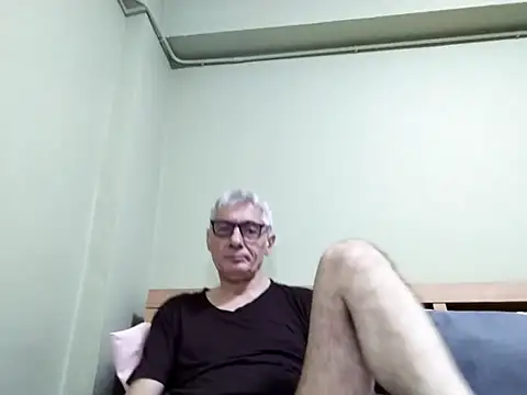 Snapshot of BIGUNCUTHARDCOCK chatting on October 2025 02:34:01 AM BIGUNCUTHARDCOCK online show from October 2025 02:34:01 AM