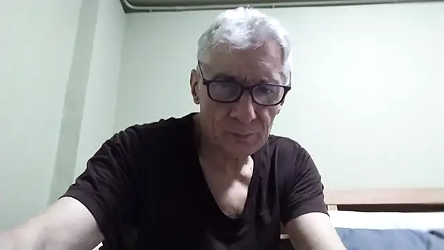 Snapshot of BIGUNCUTHARDCOCK chatting on October 2025 02:40:01 PM BIGUNCUTHARDCOCK online show from October 2025 02:40:01 PM