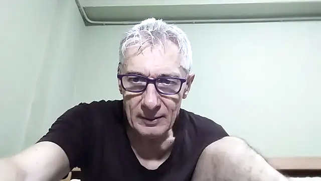 Snapshot of BIGUNCUTHARDCOCK chatting on October 2025 02:48:02 AM BIGUNCUTHARDCOCK online show from October 2025 02:48:02 AM