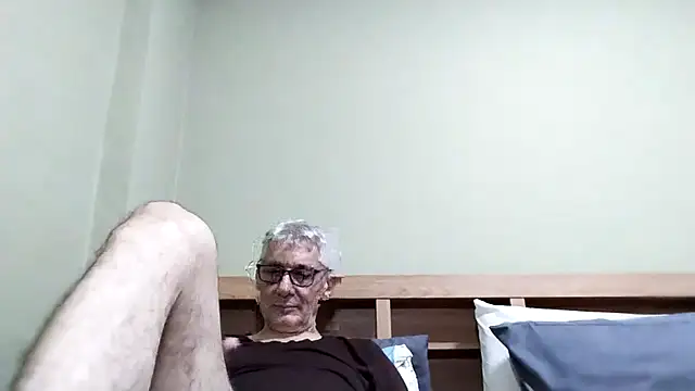 Snapshot of BIGUNCUTHARDCOCK chatting on October 2025 01:23:02 PM BIGUNCUTHARDCOCK online show from October 2025 01:23:02 PM