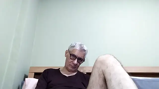 Snapshot of BIGUNCUTHARDCOCK chatting on October 2025 05:22:02 AM BIGUNCUTHARDCOCK online show from October 2025 05:22:02 AM