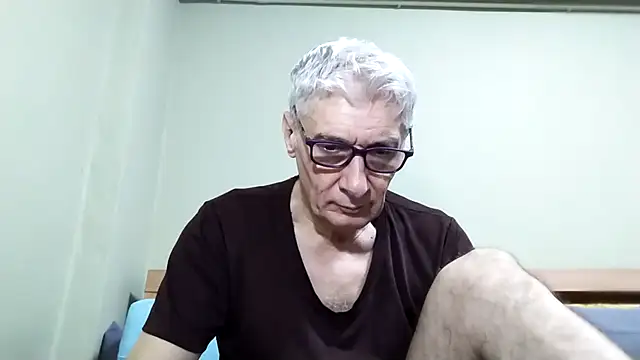 Snapshot of BIGUNCUTHARDCOCK chatting on November 2025 02:46:02 AM BIGUNCUTHARDCOCK online show from November 2025 02:46:02 AM