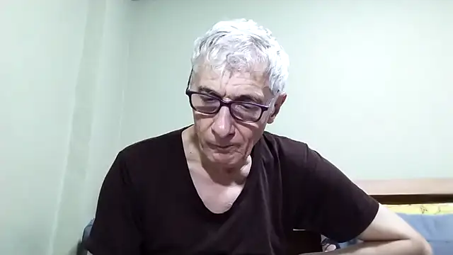 Snapshot of BIGUNCUTHARDCOCK chatting on November 2025 02:51:02 PM BIGUNCUTHARDCOCK online show from November 2025 02:51:02 PM