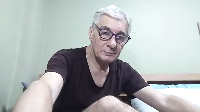 Snapshot of BIGUNCUTHARDCOCK chatting on November 2025 01:59:02 AM BIGUNCUTHARDCOCK online show from November 2025 01:59:02 AM