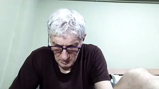 Snapshot of BIGUNCUTHARDCOCK chatting on November 2025 05:07:02 AM BIGUNCUTHARDCOCK online show from November 2025 05:07:02 AM