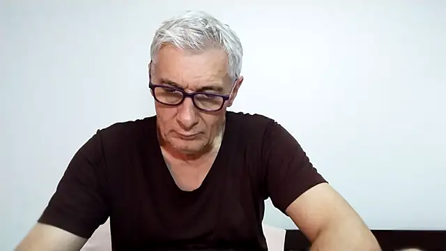 BIGUNCUTHARDCOCK online show from April 2026 01:37:02 AM