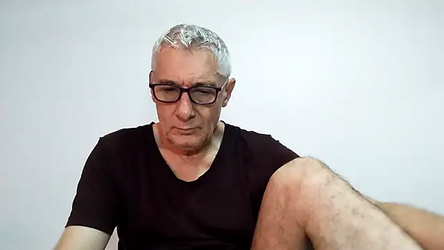 BIGUNCUTHARDCOCK online show from April 2026 01:22:01 AM