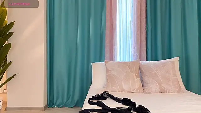 UrGoddessJenny online show from June 2026 01:35:02 PM