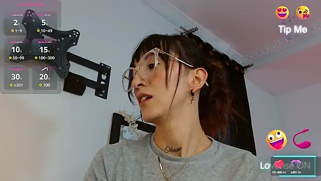 Sakura and yuki online show from February 2025 06:26:01 PM