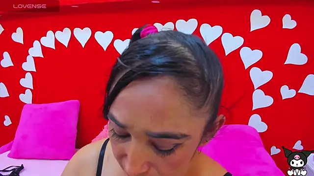 charlotte-11 online show from March 2025 06:32:01 PM