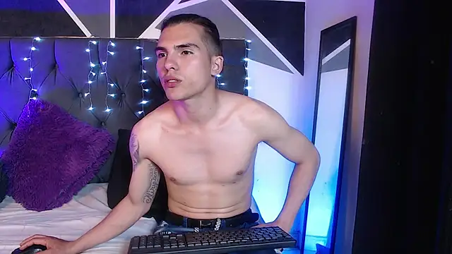 Snapshot of _Tattoo_Couple chatting on January 2025 12:28:02 AM Tattoo Couple online show from January 2025 12:28:02 AM