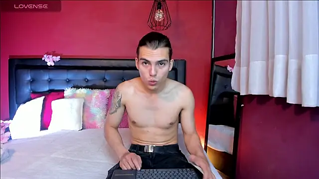 Snapshot of _Tattoo_Couple chatting on November 2025 01:54:02 PM Tattoo Couple online show from November 2025 01:54:02 PM