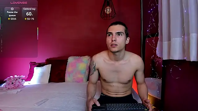 Snapshot of _Tattoo_Couple chatting on November 2025 02:06:02 PM Tattoo Couple online show from November 2025 02:06:02 PM