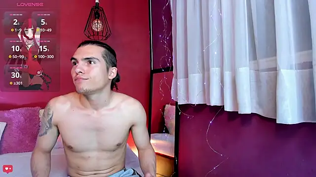 Snapshot of _Tattoo_Couple chatting on November 2025 01:45:02 PM Tattoo Couple online show from November 2025 01:45:02 PM