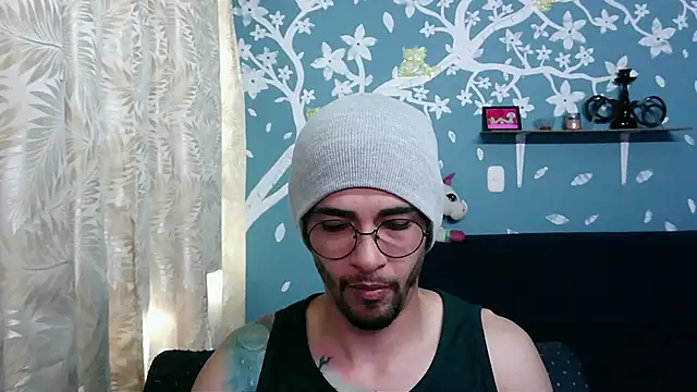 Snapshot of ponzothc chatting on October 2025 06:16:02 PM ponzothc online show from October 2025 06:16:02 PM