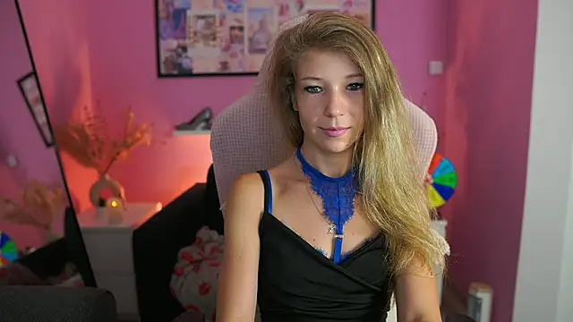 missicute online show from September 2025 06:41:02 PM